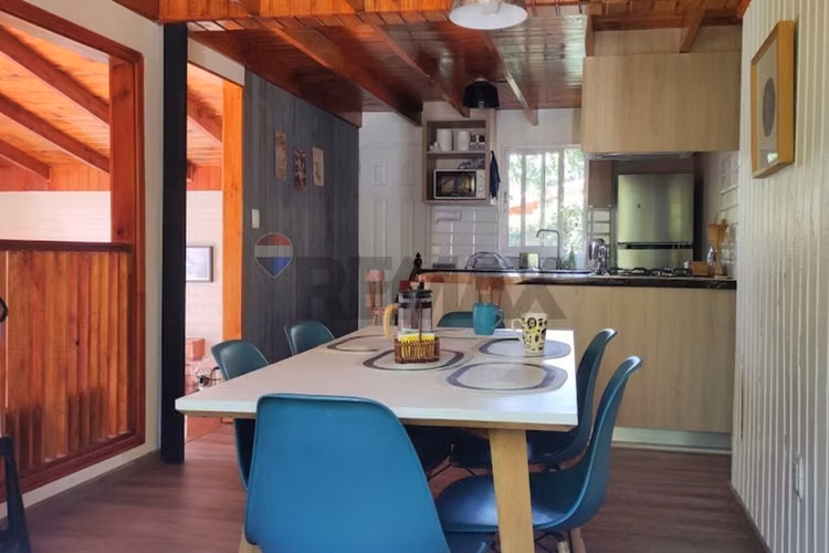 Hermosa casa familiar con piscina en el ingenio - Imagen 16
