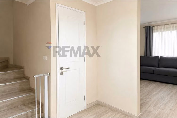 Acogedora casa con quincho y patio - Imagen 15