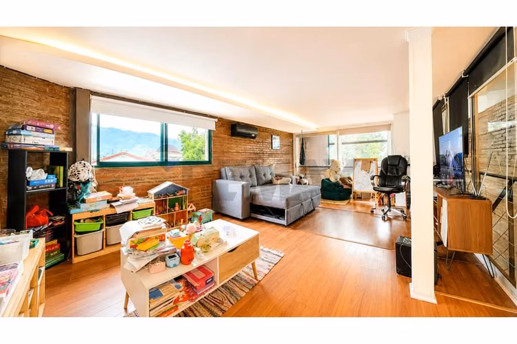 Casa tipo loft, condominio cerrado con piscina