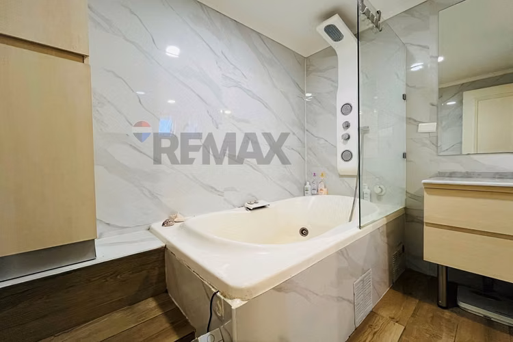 Duplex remodelado 250m2, 3d+4b+2e+1b. las condes. - Imagen 23