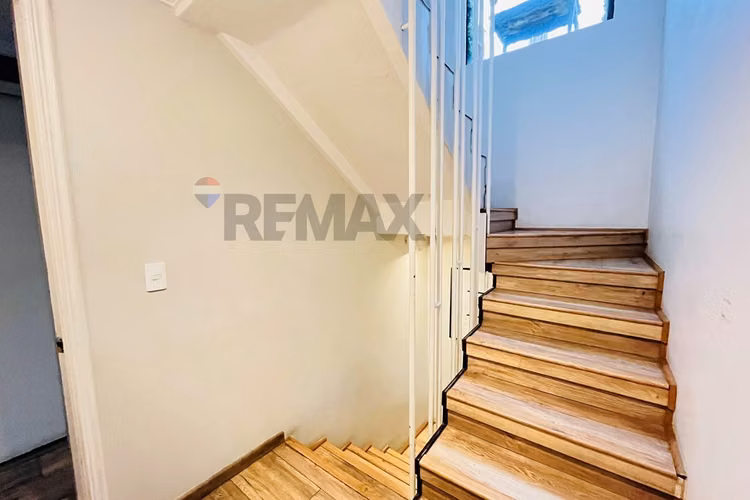 Duplex remodelado 250m2, 3d+4b+2e+1b. las condes. - Imagen 29