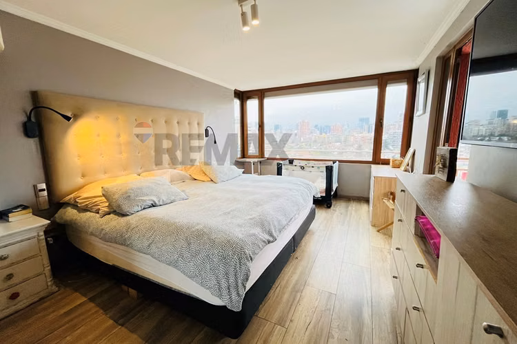 Duplex remodelado 250m2, 3d+4b+2e+1b. las condes. - Imagen 19