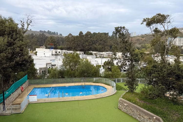 Bosque y playa en reñaca