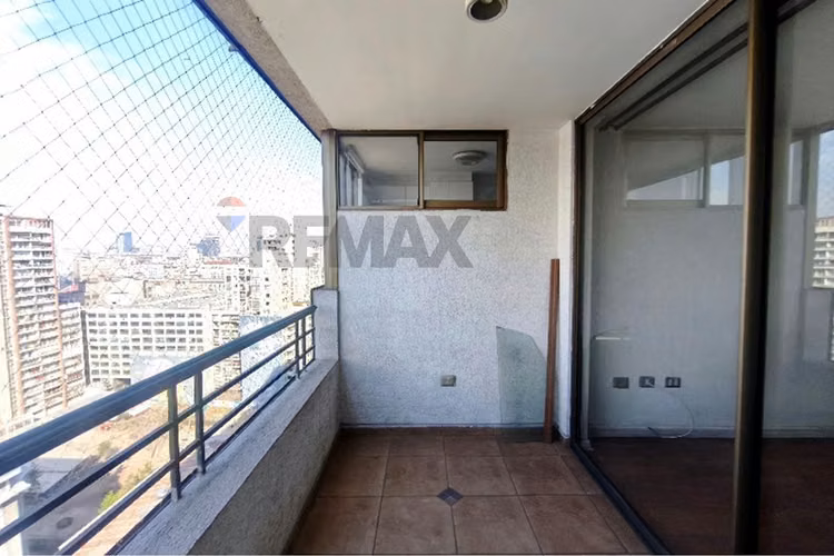 Arriendo depto 2d2b amplio con terraza y estac
