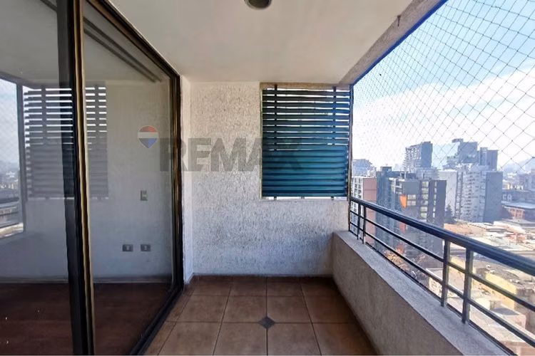 Arriendo depto 2d2b amplio con terraza y estac