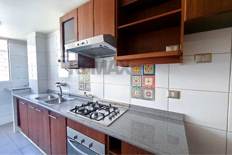 Arriendo depto 2d2b amplio con terraza y estac