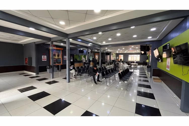 "invierte en ñuñoa: propiedad comercial única" - Imagen 5