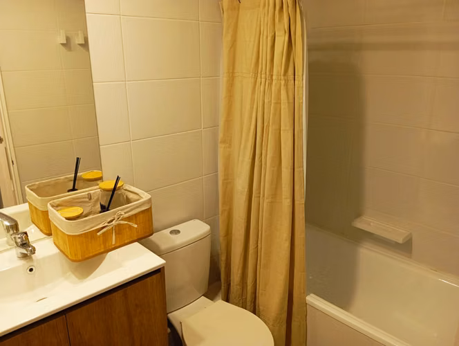 ARRIENDO 1 DORMITORIO EN LÍA AGUIRRE  INCLUYE REFRIGERADOR
