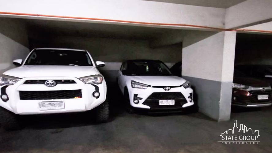 DEPARTAMENTO CON ESTACIONAMIENTO Y BODEGA METRO SANTA ISABEL