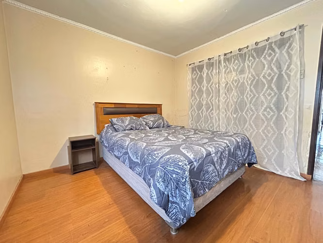 SOBERBIA CASA EN CALLE URUGUAY, AMPLIA Y CON POTENCIAL - Imagen 12