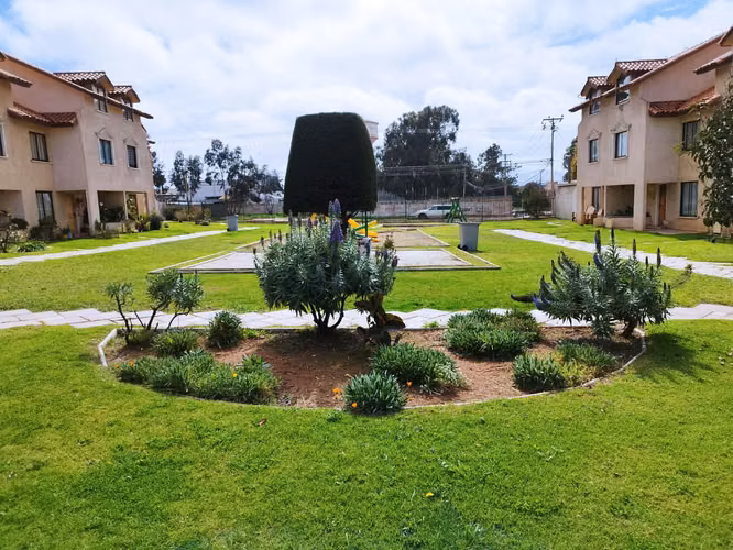 CASA  EN CONDOMINIO  SAN JOAQUÍN LA SERENA