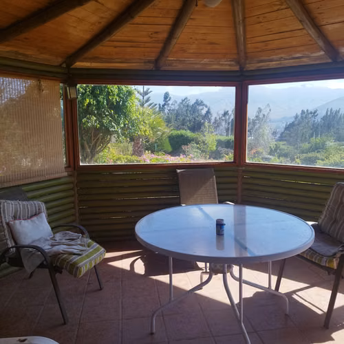 PARCELA CON CASA FAMILIAR EN EL VALLE