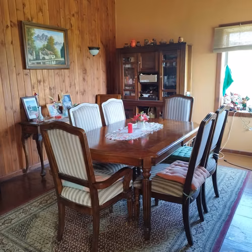 PARCELA CON CASA FAMILIAR EN EL VALLE