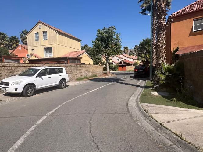 HERMOSA CASA EN VALLE LO CAMPINO 4D 2B QUILICURA