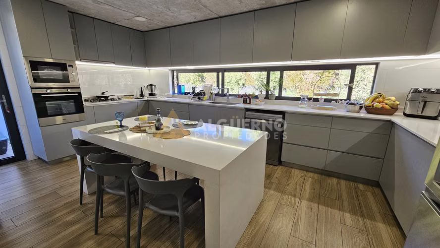 ARRIENDO LUJOSA CASA  5D5B6E CHICUREO CONDO ALGARROBOS  IV - Imagen 9