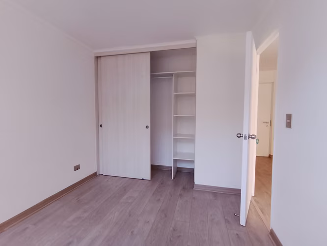 CÓMODO DEPARTAMENTO EN AV EL PARRÓN 103  LA CISTERNA