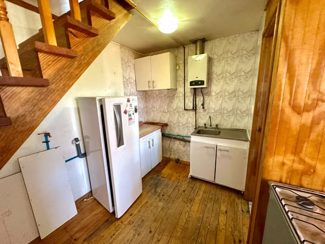 CABAÑA DE DOS PISOS EN LOS TORREONES VALDIVIA