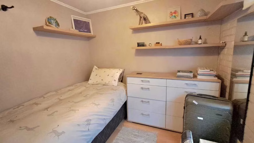 Moderna Casa Familiar con Excelente Conectivi (179545) - Imagen 18