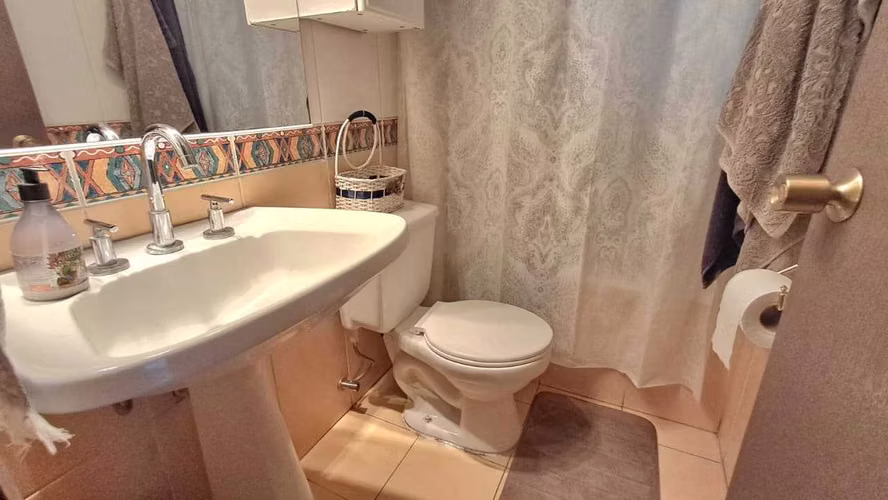 Moderna Casa Familiar con Excelente Conectivi (179545) - Imagen 21