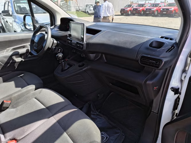 PEUGEOT PARTNER 2024 - Imagen 15