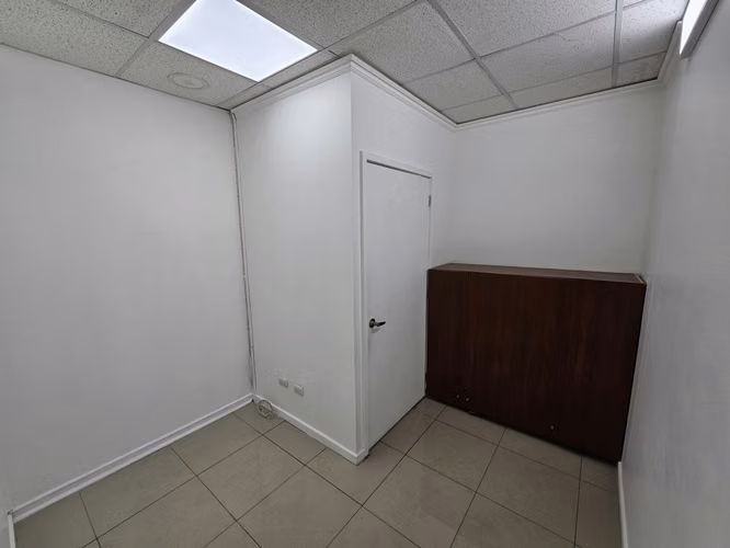 OFICINA EN ARRIENDO | 57,68 m² | 4 PRIVADOS + ESTACIONAMIENTO | LA REINA