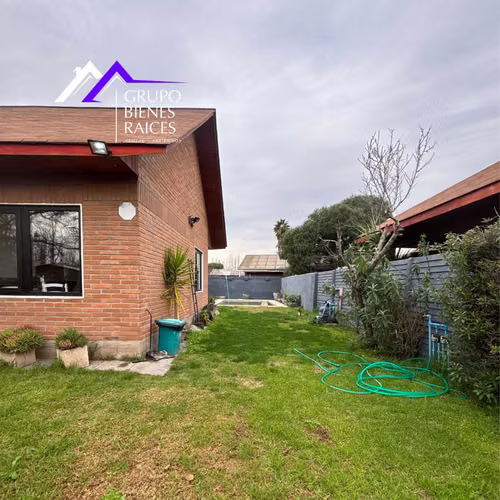 Amplia Casa 4D 2B Piscina en Condominio (179557)
