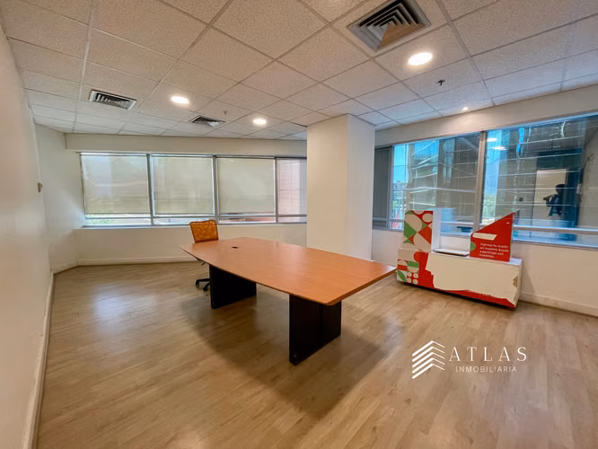 EXCLUSIVA OFICINA EN ARRIENDO DE 148M2 - HOTEL MARRIOT - Imagen 4