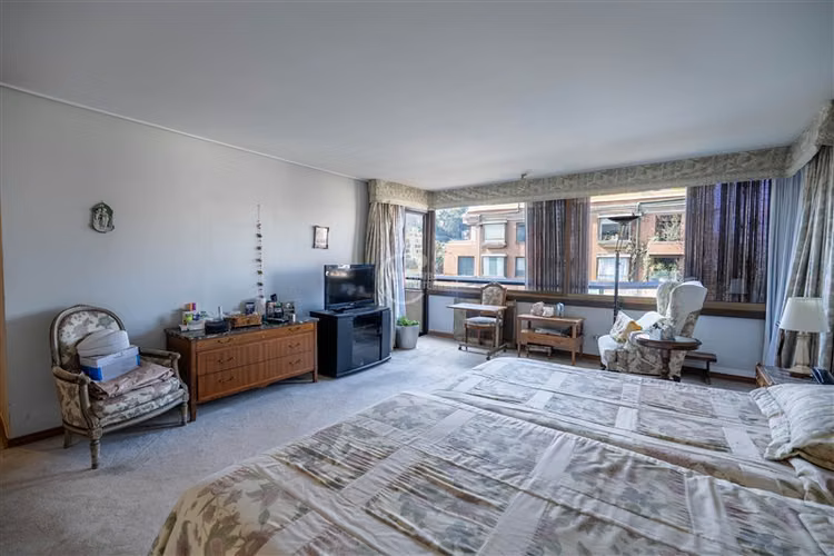Departamento en venta de 4 dorm. en Las Condes