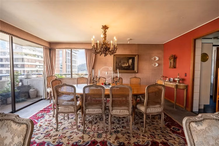 Departamento en venta de 4 dorm. en Las Condes