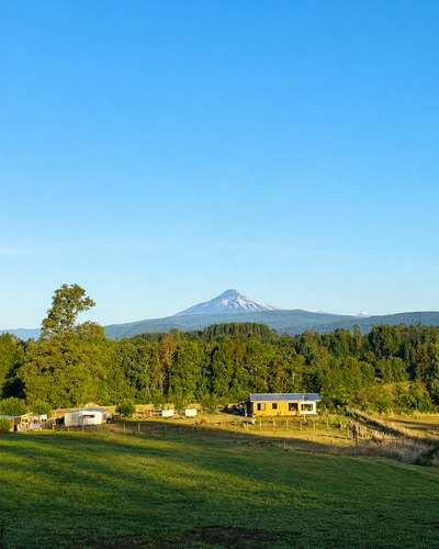 Se arrienda casa en parcela de 5.000 m² con vista al volcán, a minutos de Villarrica