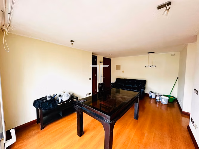 Departamento en arriendo c/ estacionamiento en Barrio El Golf