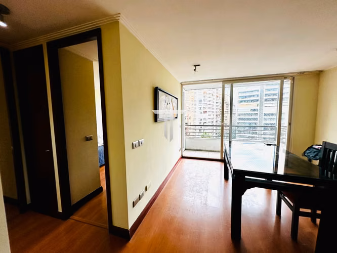 Departamento en arriendo c/ estacionamiento en Barrio El Golf