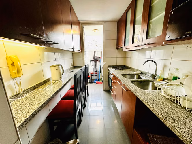 Departamento en arriendo c/ estacionamiento en Barrio El Golf