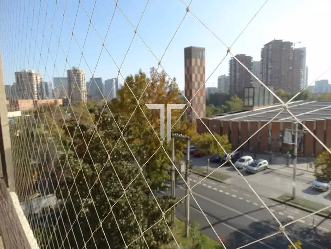 Departamento en venta c/ estacionamiento en Parque Arauco