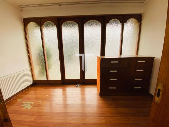 Casa en arriendo c/ estacionamiento en Carlos Ossandón