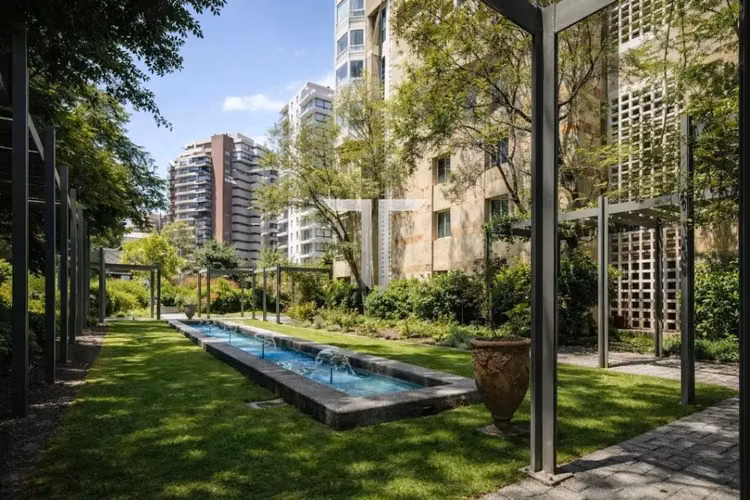 Departamento en venta 3 dormitorios en Suite, 3 Estacionamientos