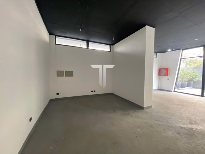 Oficina en arriendo ubicado en Metro Hernando de Magallanes