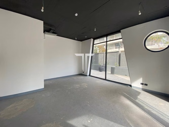 Local Comercial en arriendo ubicado en Metro Manquehue - Apumanque