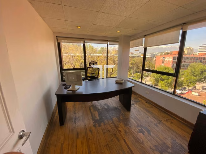 Oficina Providencia, 78m² Y 5 Pri. 3 Baños 2 Estac