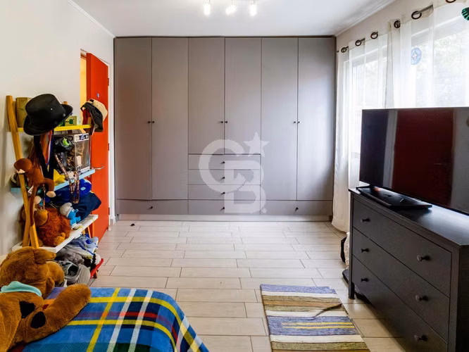 CASA AMPLIA CON PISCINA, QUINCHO
