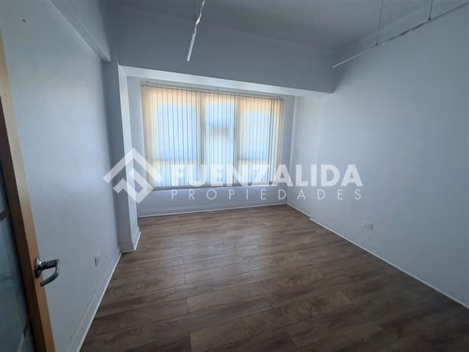 Oficina en arriendo en Edificio Italia, Av Balmaceda - Imagen 25