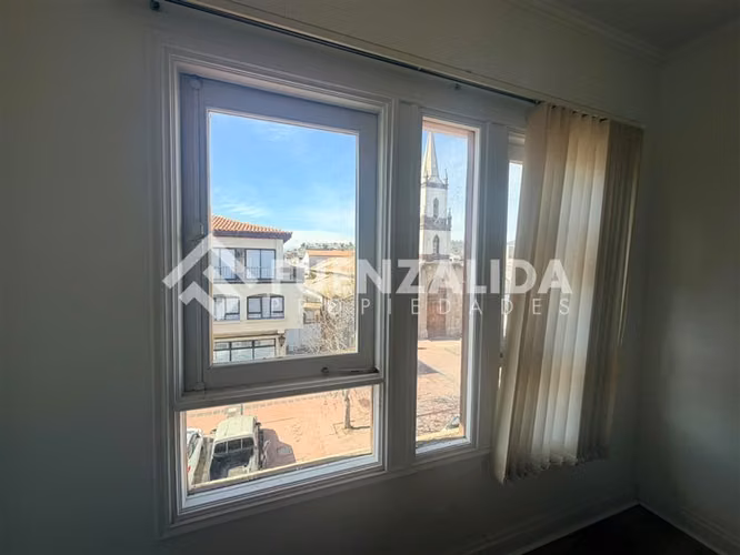 Oficina en arriendo en Edificio Italia, Av Balmaceda