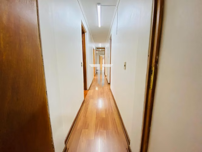 ARRIENDO AMPLIA CASA COMERCIAL, PLAZA CARLOS OSSANDON