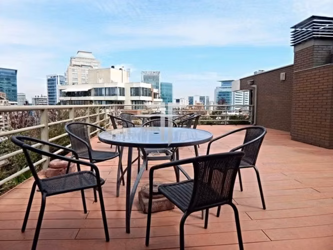 Departamento en arriendo c/ estacionamiento en Barrio El Golf