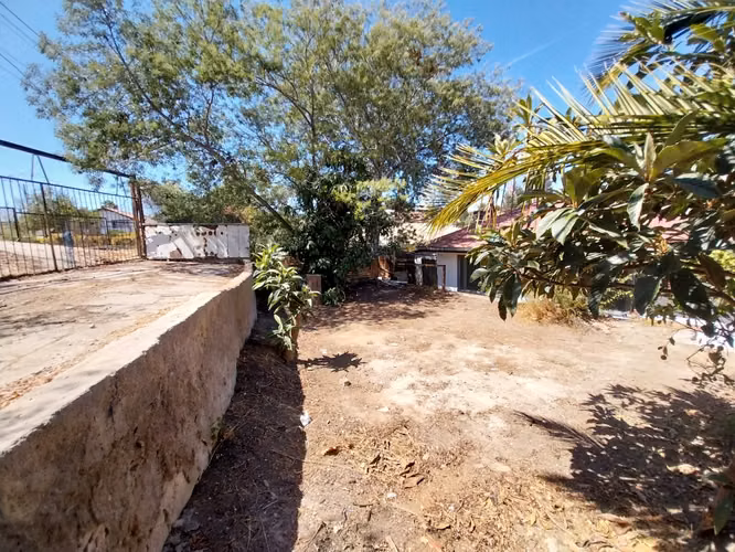 Casa en venta en Quilpué recién remodelada y con terreno