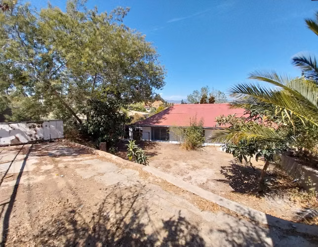 Casa en venta en Quilpué recién remodelada y con terreno