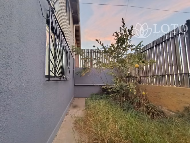 Se vende Amplia Casa 5 dormitorios, sector Achupallas.