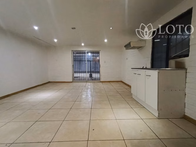 Se vende Amplia Casa 5 dormitorios, sector Achupallas.