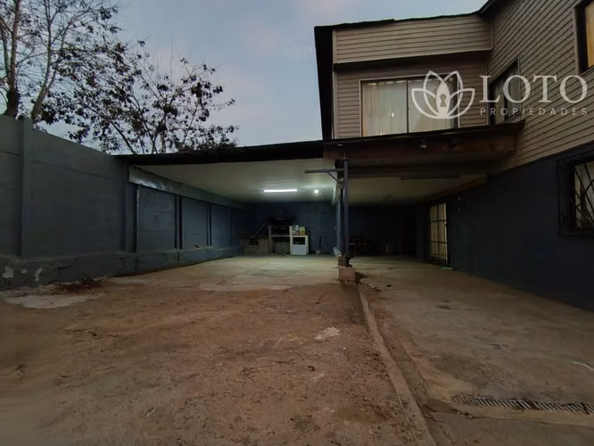 Se vende Amplia Casa 5 dormitorios, sector Achupallas.