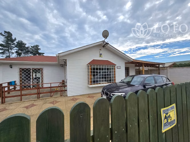 Venta de casa amplia en Algarrobo